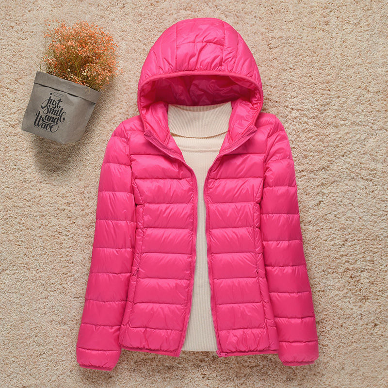 Lara – Leichte Damen Steppjacke mit Kapuze