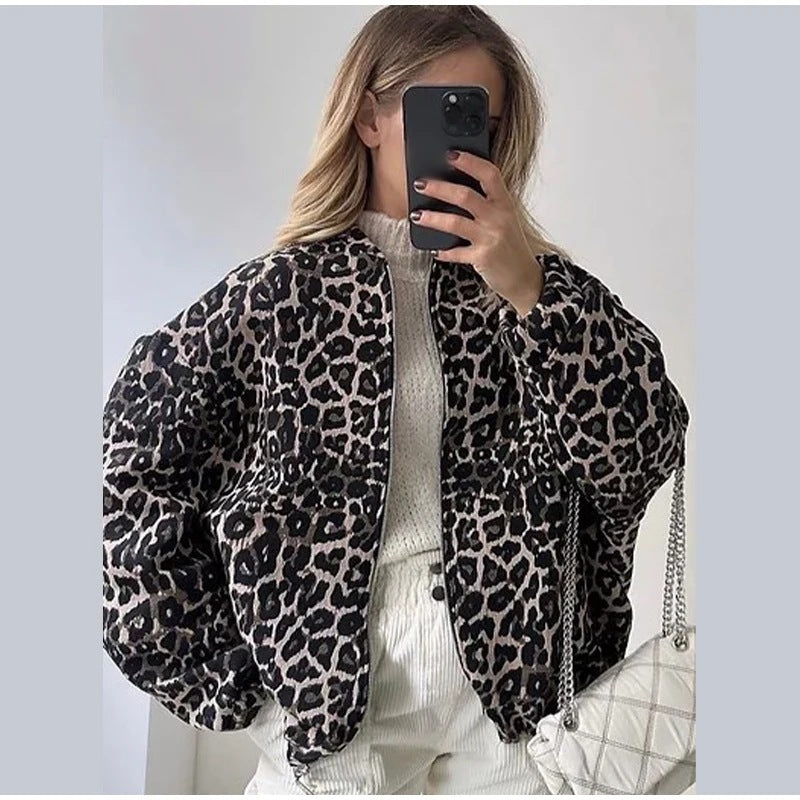 Leona – Damen Bomberjacke mit Leopardenmuster und Reißverschluss