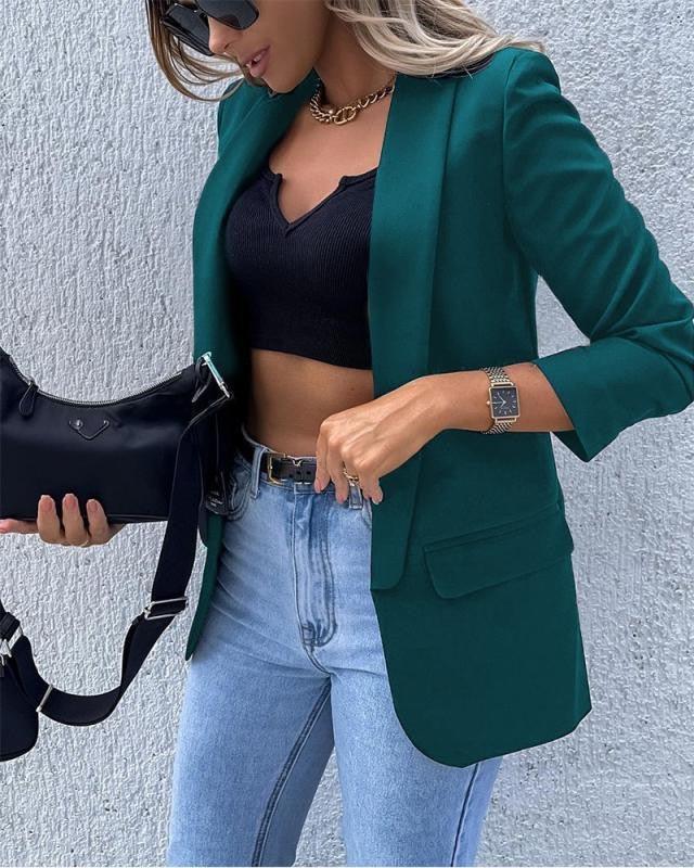 Laura – Klassischer Damenblazer mit tailliertem Schnitt