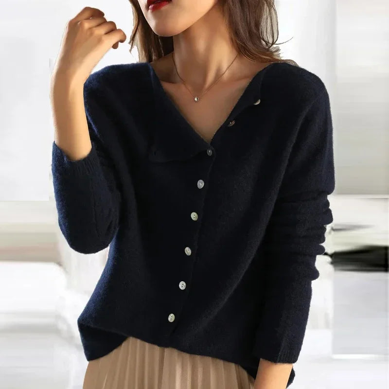 Elena - Damen wollen Strickcardigan mit V-Ausschnitt und Knöpfen