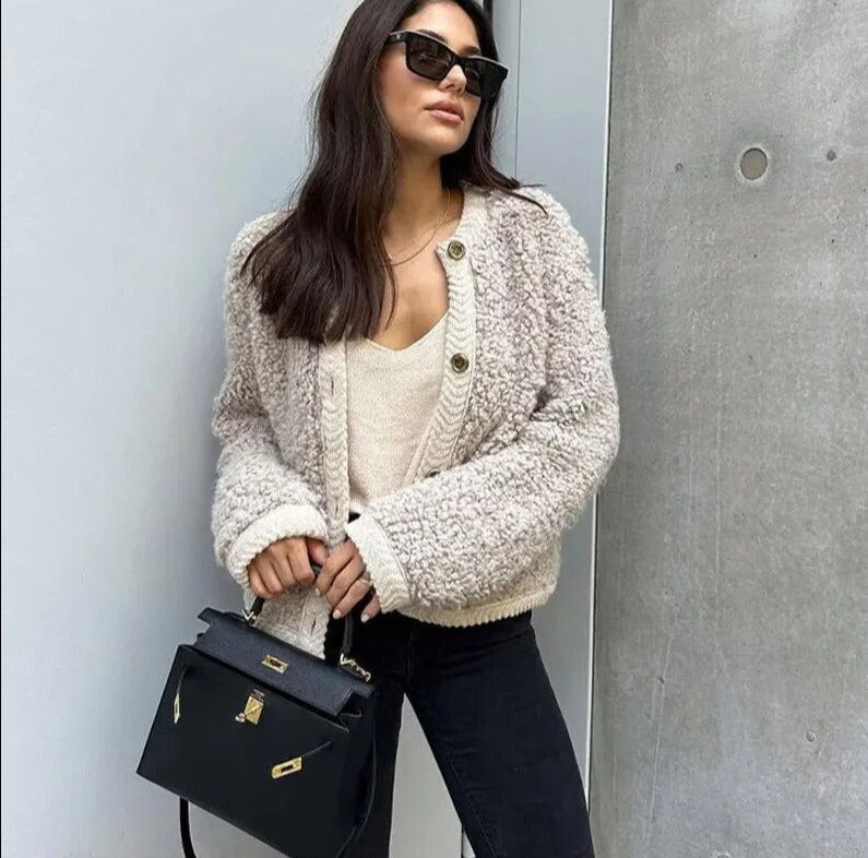 Clara - Damen-Strickjacke im Teddystyle mit Knopfleiste vorne