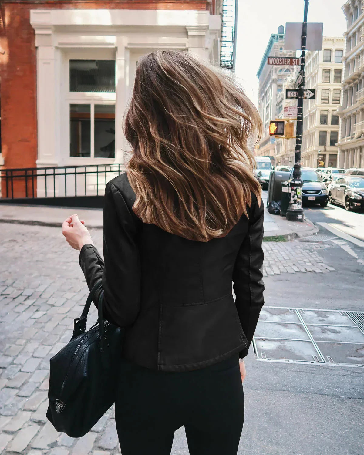 Lea – Minimalistische Lederjacke für Damen