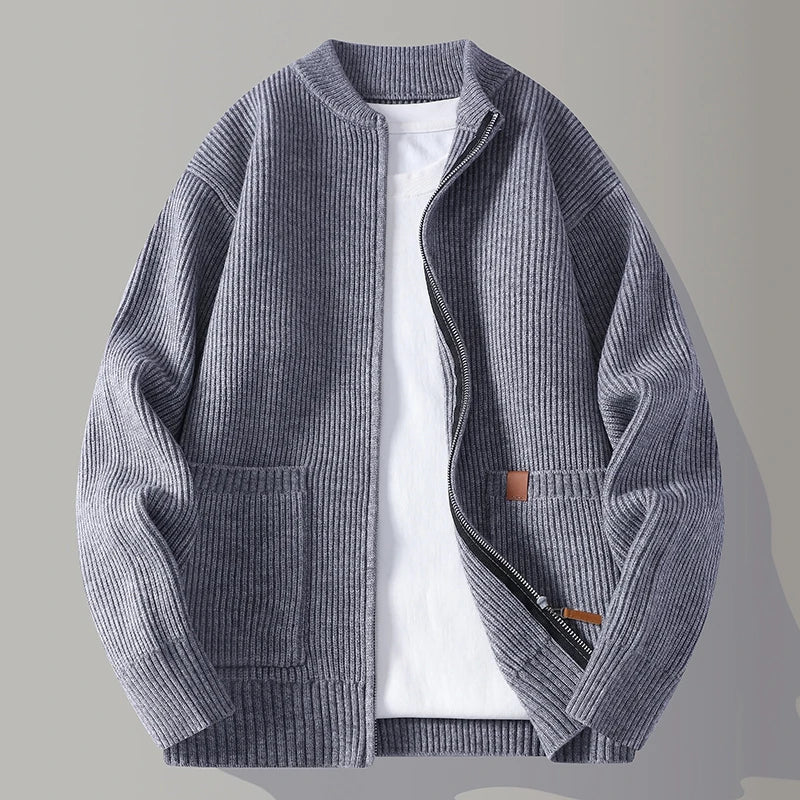 Finn – Herren-Strickjacke mit Modernem Reißverschlussdesign