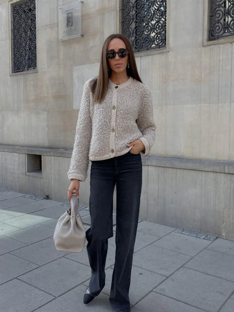 Clara - Damen-Strickjacke im Teddystyle mit Knopfleiste vorne
