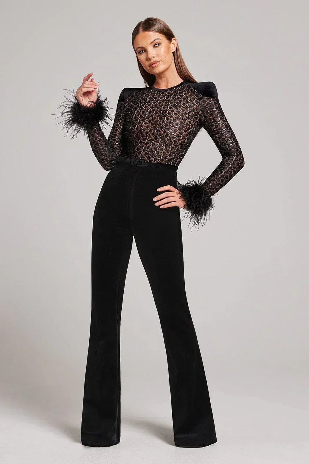 Clara – Eleganter Mesh-Jumpsuit Damen mit Federdetails