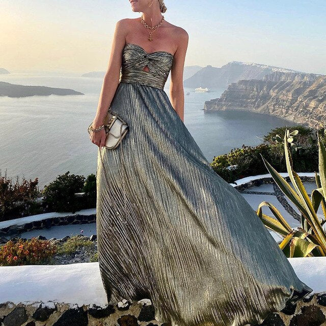 Serena – Damen Maxikleid mit Bandeau-Ausschnitt und Plissee-Design