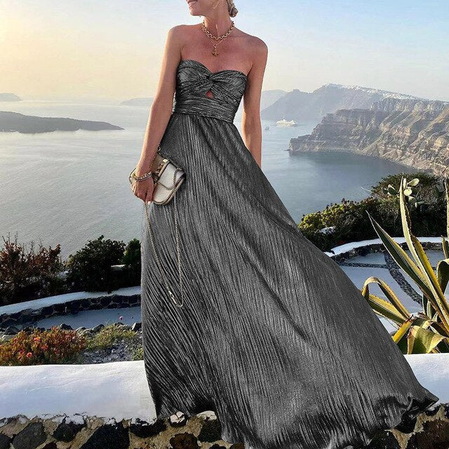 Serena – Damen Maxikleid mit Bandeau-Ausschnitt und Plissee-Design