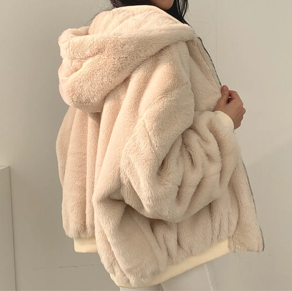 Damen Oversize Daunenjacke mit kuscheligem Kunstfellfutter - J&B - 5 - Annoboutique