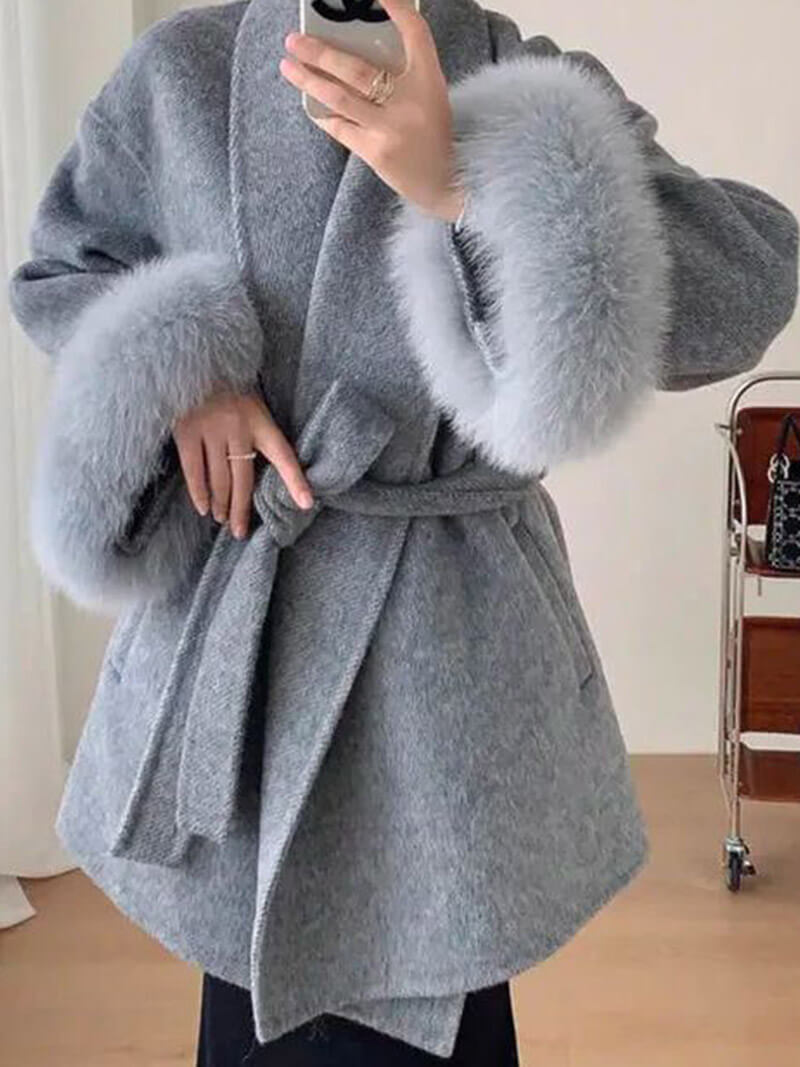 Valeria – Eleganter Wickelmantel Damen mit Fellärmeln