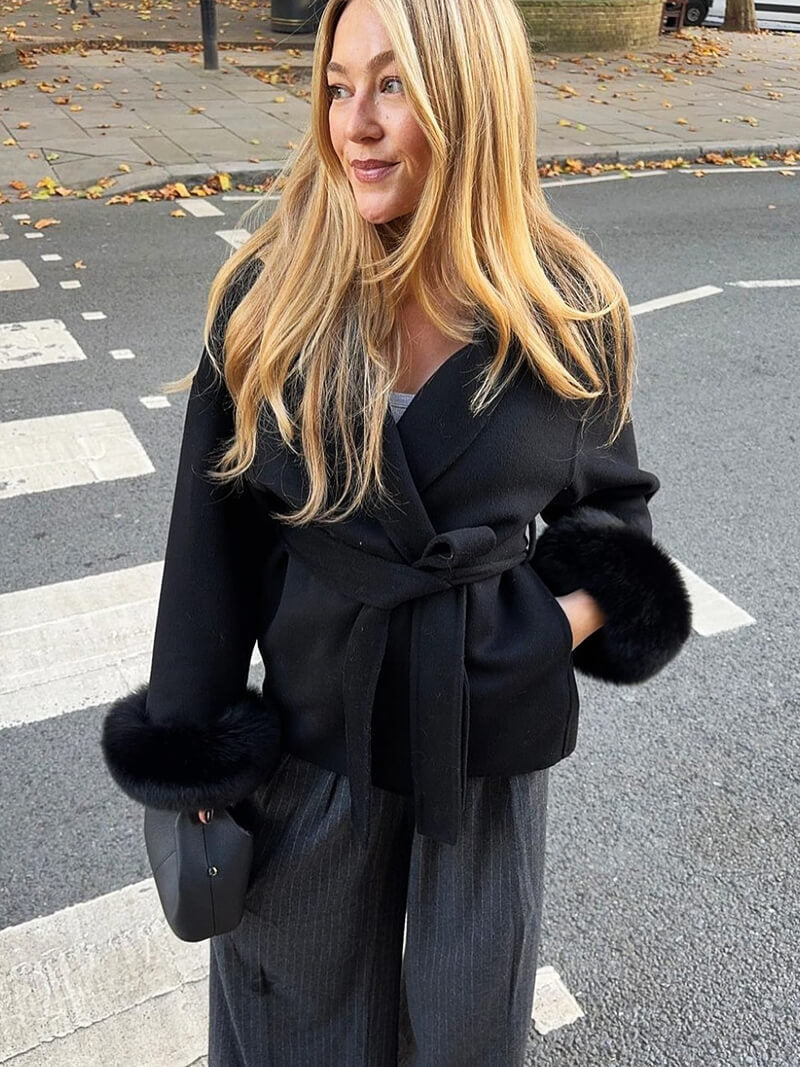 Valeria – Eleganter Wickelmantel Damen mit Fellärmeln