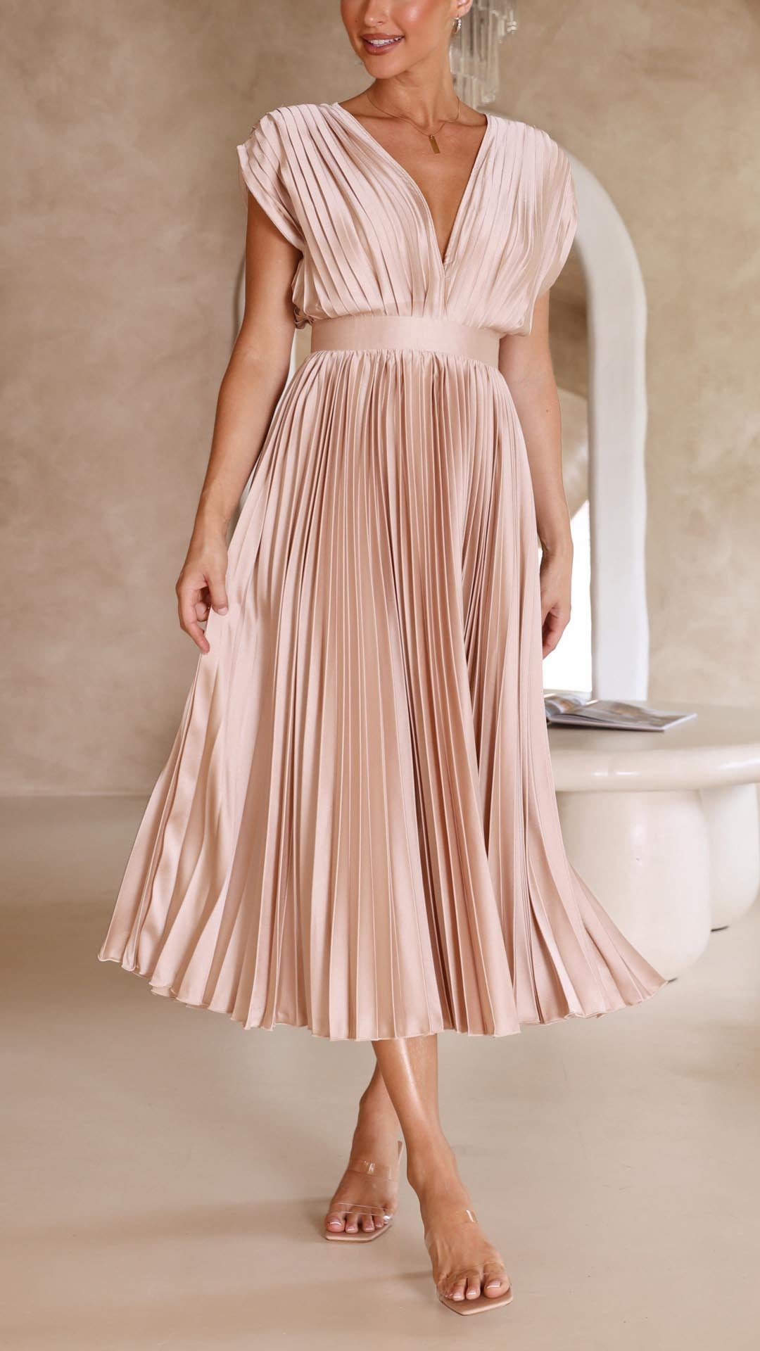 Leonie – Plissiertes Maxikleid mit V-Ausschnitt