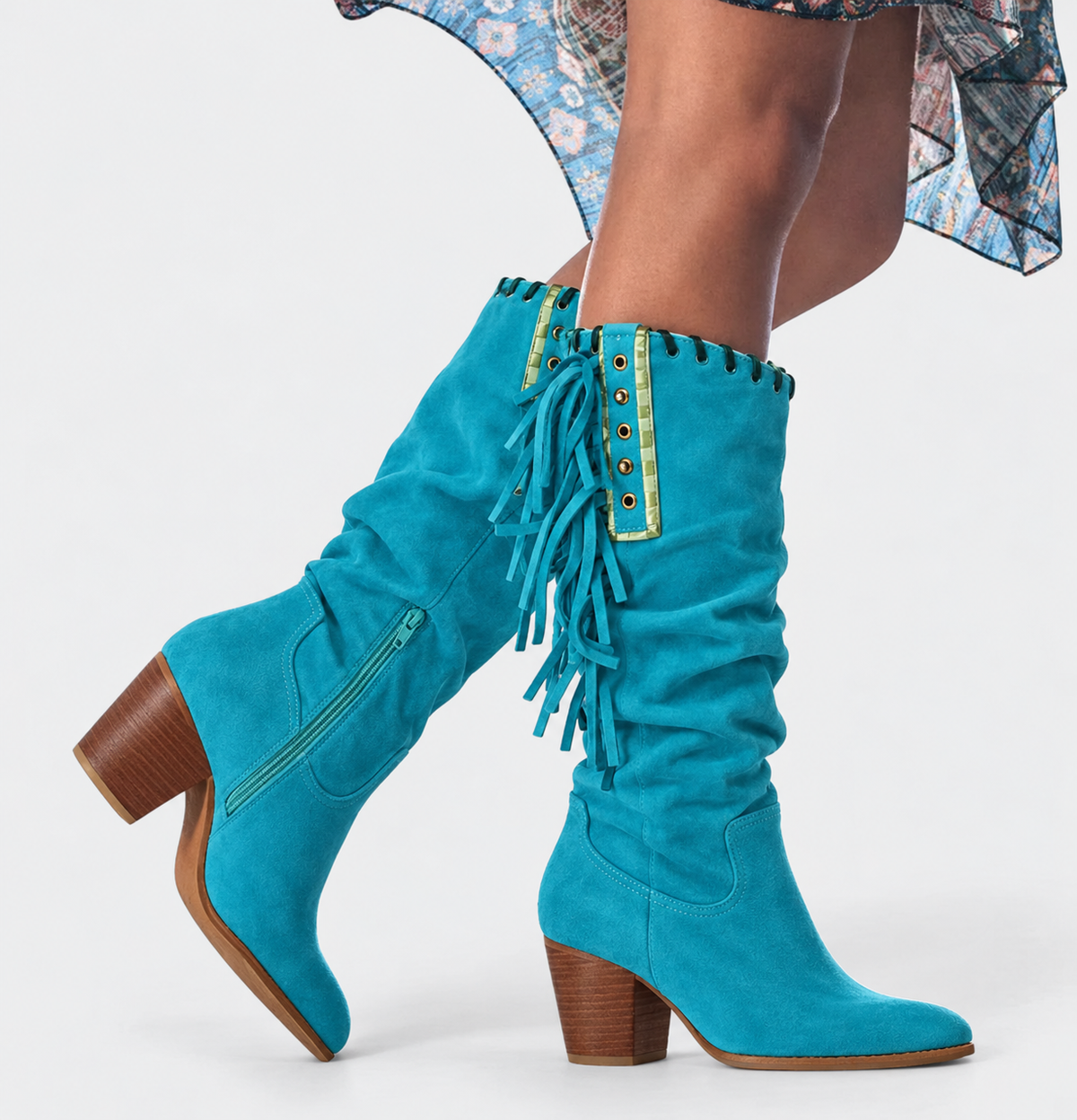 Elegante wadenhohe Damenstiefel mit Blockabsatz und Fransen