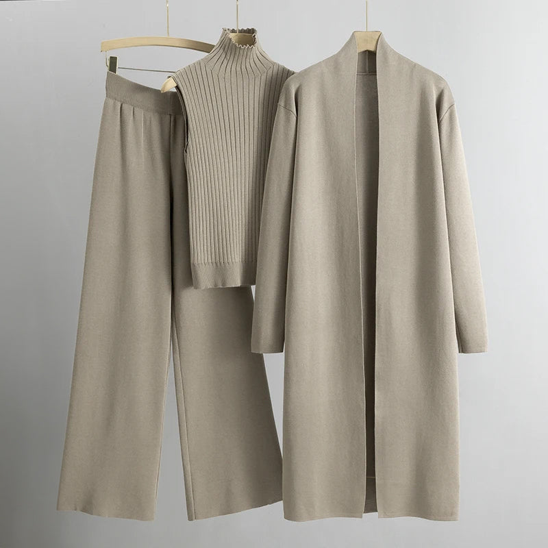 Mara – Strick-Set aus Cardigan, Top & Hose