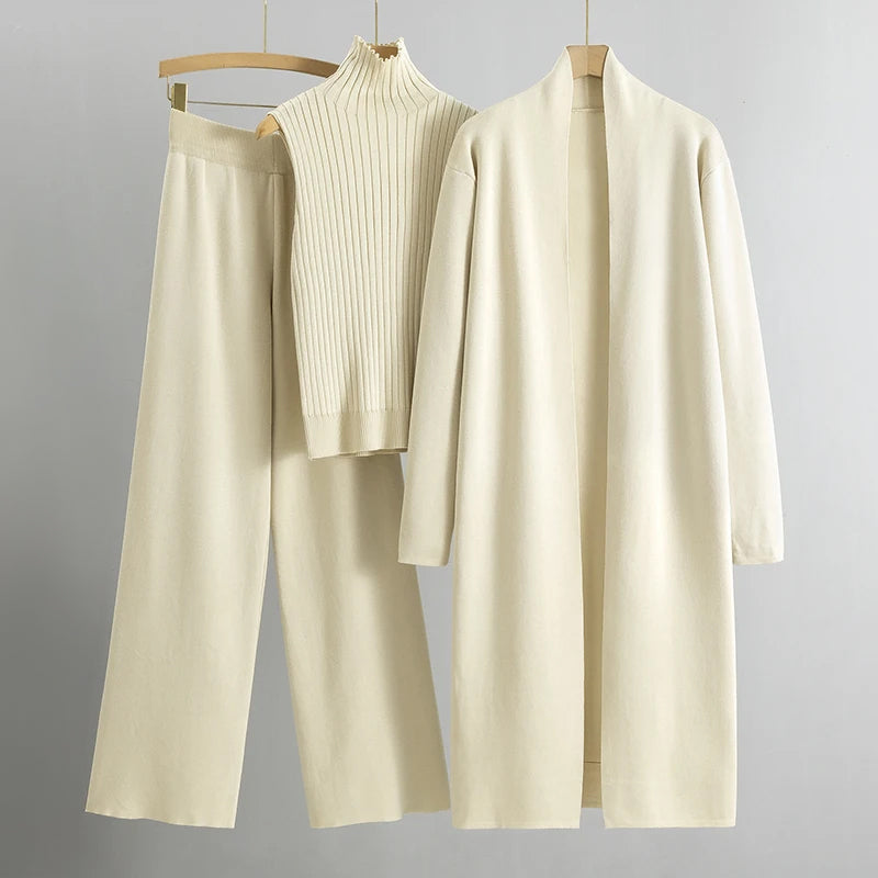 Mara – Strick-Set aus Cardigan, Top & Hose