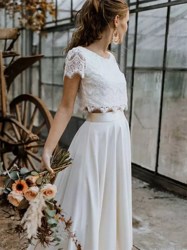 Alba – Elegantes Damen Brautkleid mit Spitzenoberteil und fließendem Rock