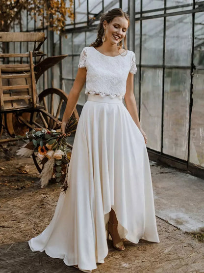 Alba – Elegantes Damen Brautkleid mit Spitzenoberteil und fließendem Rock