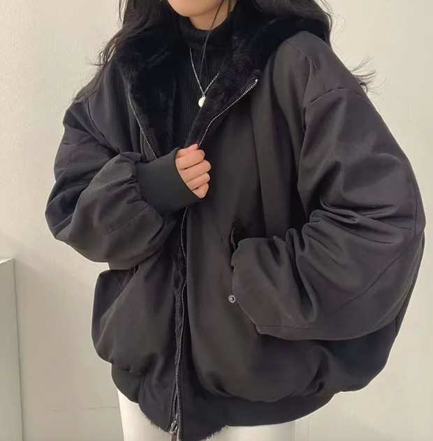 Damen Oversize Daunenjacke mit kuscheligem Kunstfellfutter - J&B - 7 - Annoboutique
