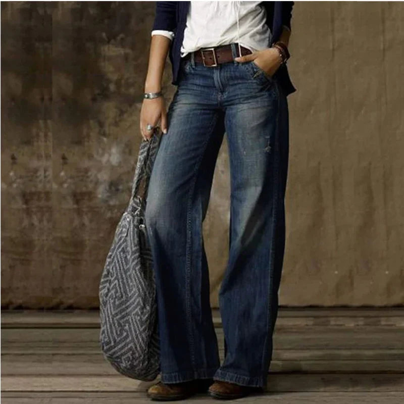 Camila – Weit geschnittene Damenjeans mit hoher Taille