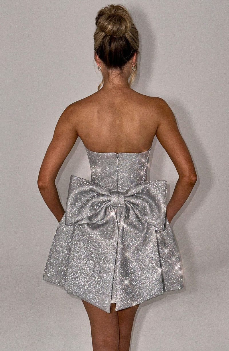 Valeria – Vestido Corto Estructurado Sin Tirantes Mujer