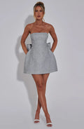 Valeria – Vestido Corto Estructurado Sin Tirantes Mujer