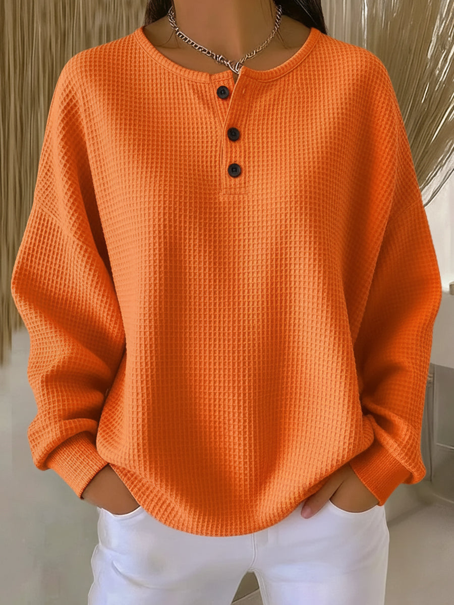Mila – Strukturiertes Longsleeve mit Knopfleiste Damen