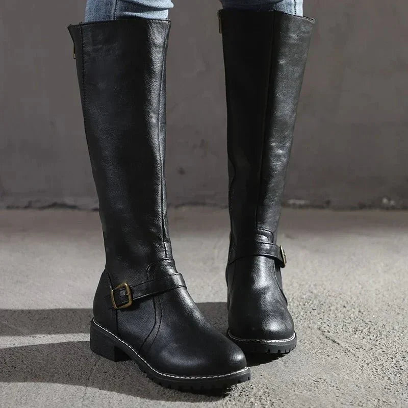Oliwia – Klassische Lederstiefel im Winter-Design für Damen