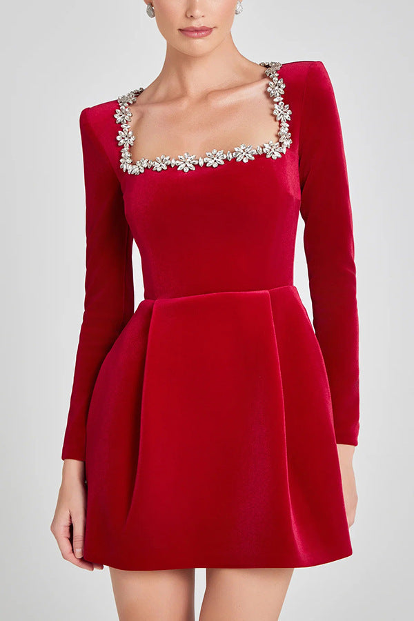 Daisy – Elegantes Samt-Minikleid Damen