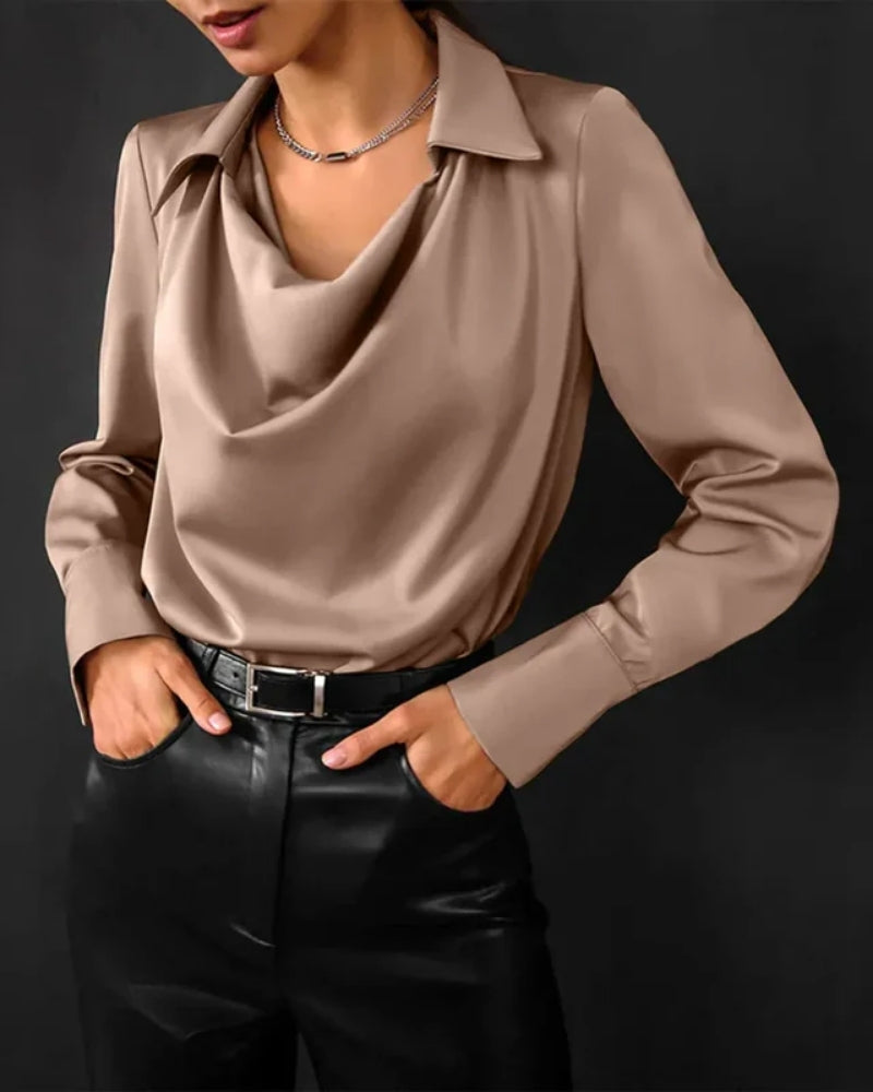 Sophie – Damen Bluse mit Wasserfallkragen und fließender Silhouette