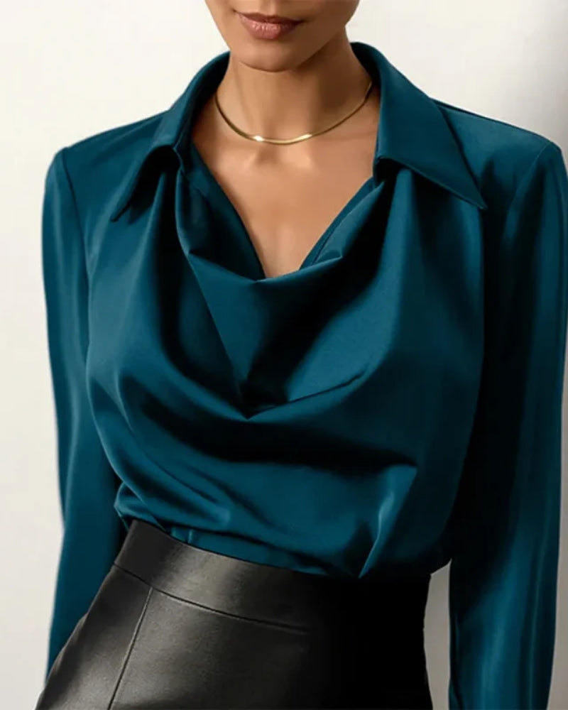 Sophie – Damen Bluse mit Wasserfallkragen und fließender Silhouette