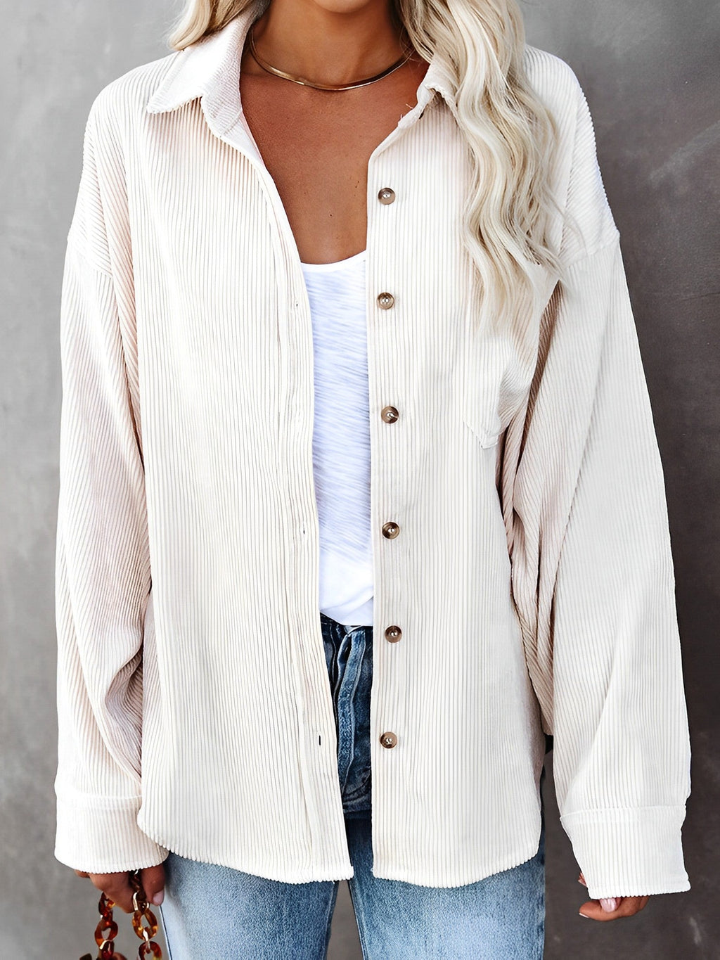 Ariana – Lässige Damen Cordbluse mit Knopfleiste
