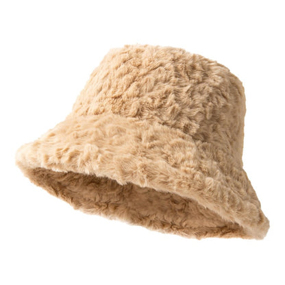 Mila – Flauschiger Winter-Bucket Hat für Damen