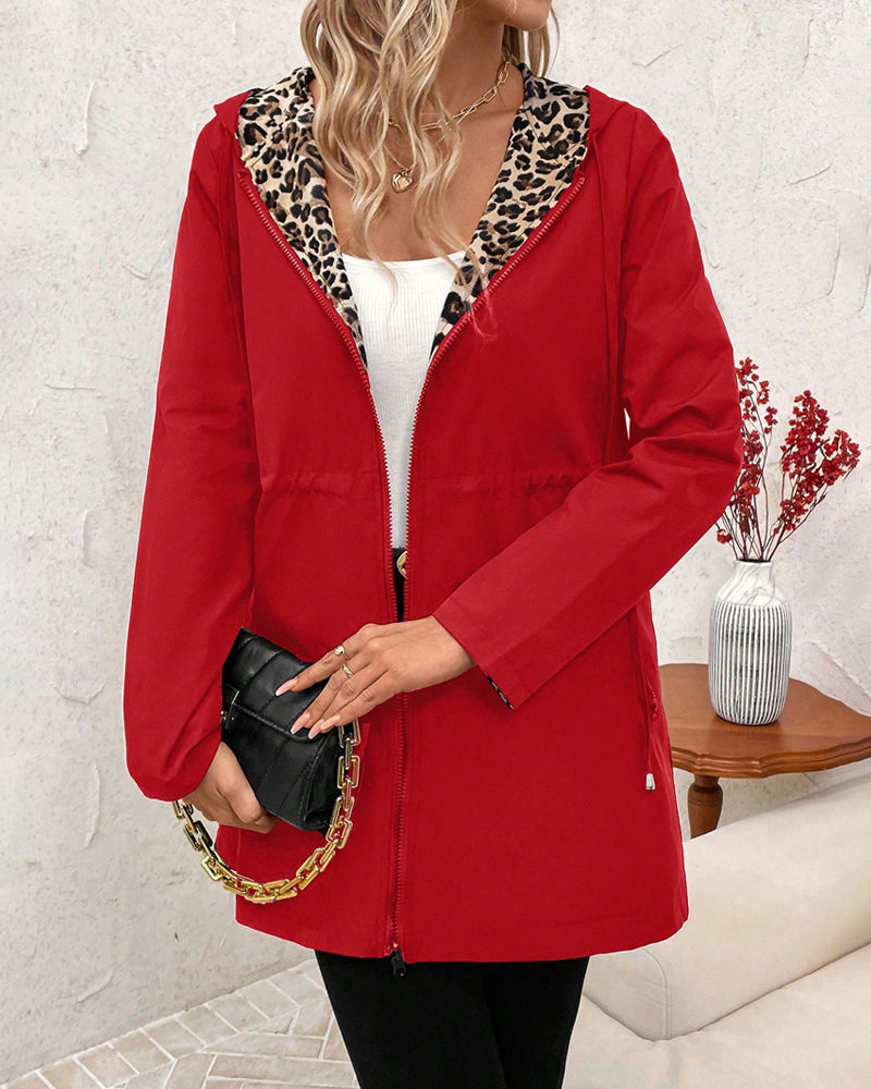 Jimena – Leichter Damenmantel mit stylischem Leopardenfutter