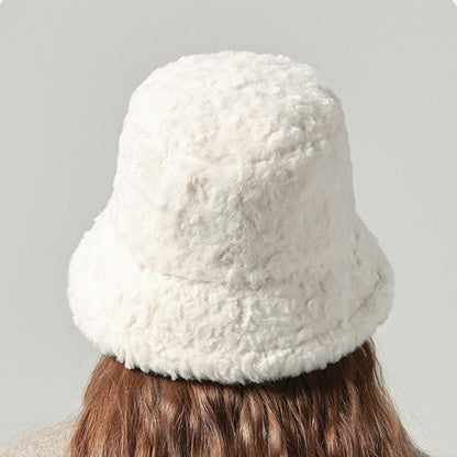 Mila – Flauschiger Winter-Bucket Hat für Damen