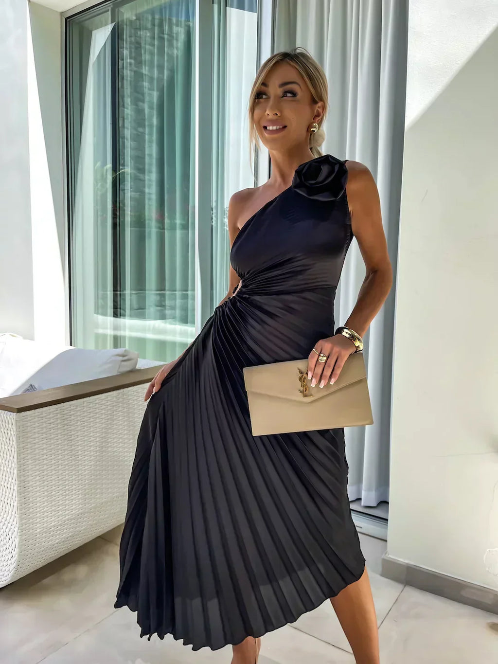Liora – Damen Abendkleid One-Shoulder Plissee