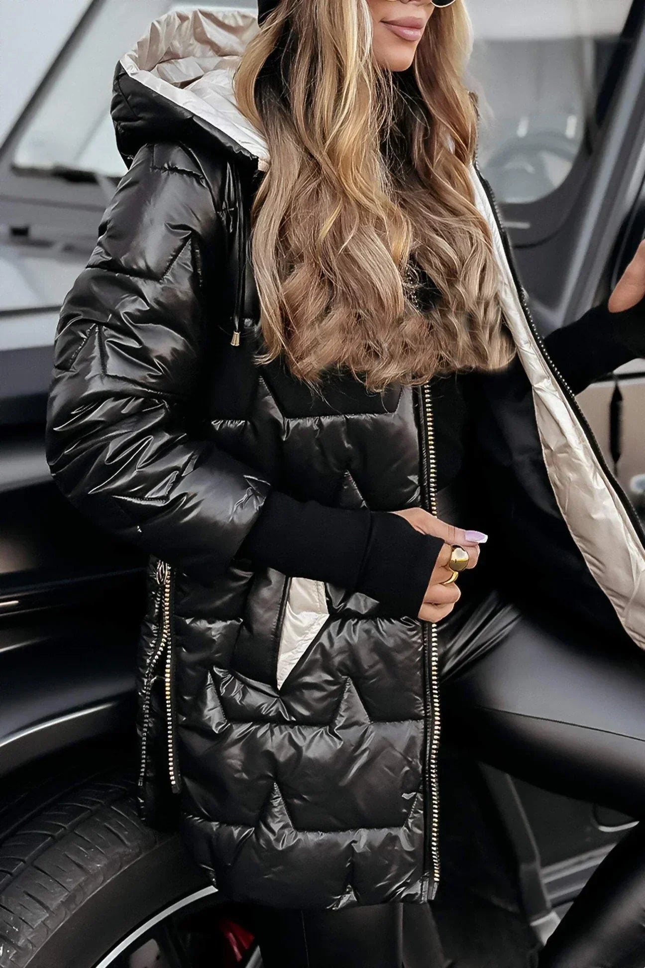 Isabelle - Damen Winterjacke mit Kapuze warm gefüttert