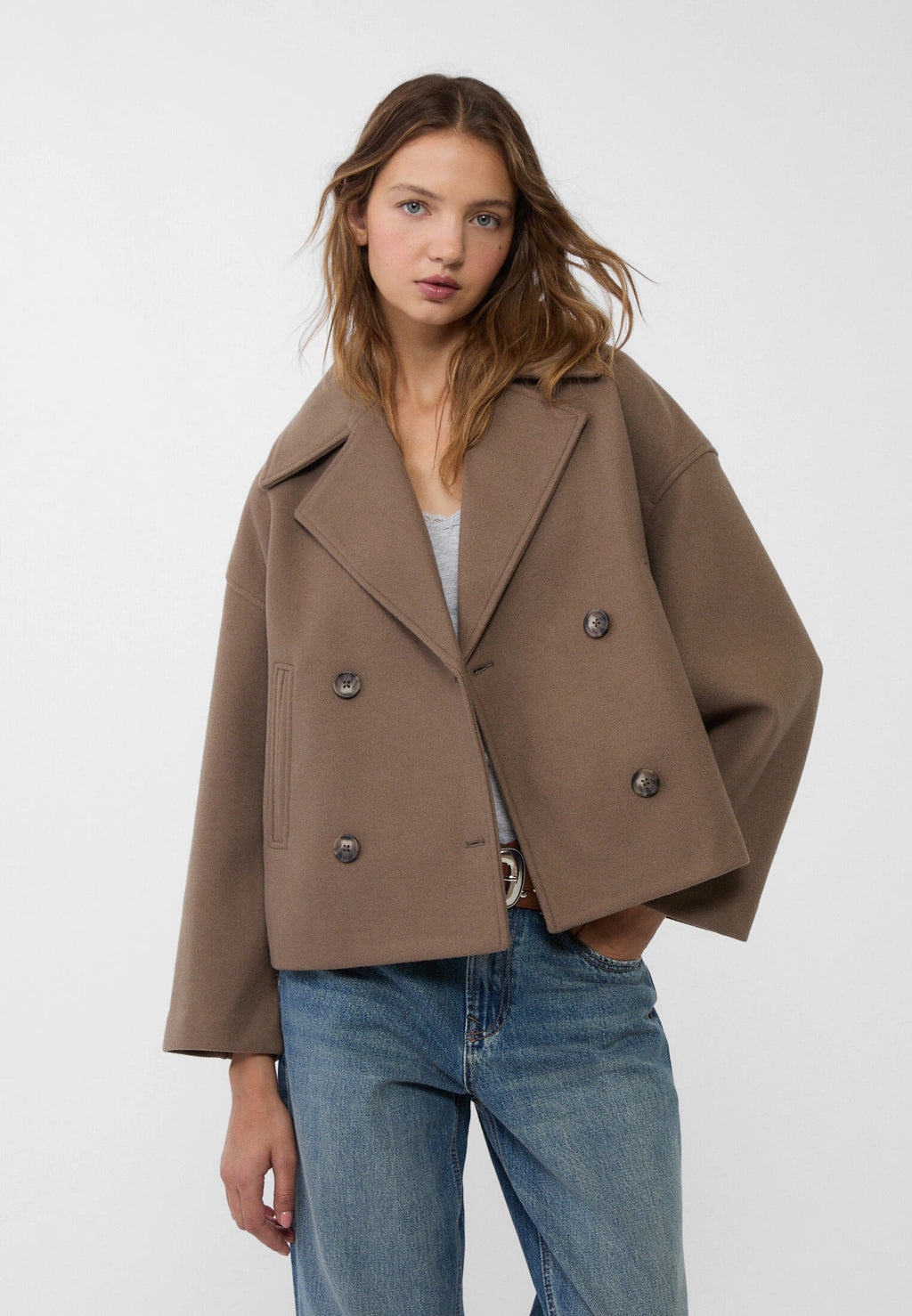 Clara – Damen Kurzmantel mit Doppelknopfleiste und Oversize-Schnitt