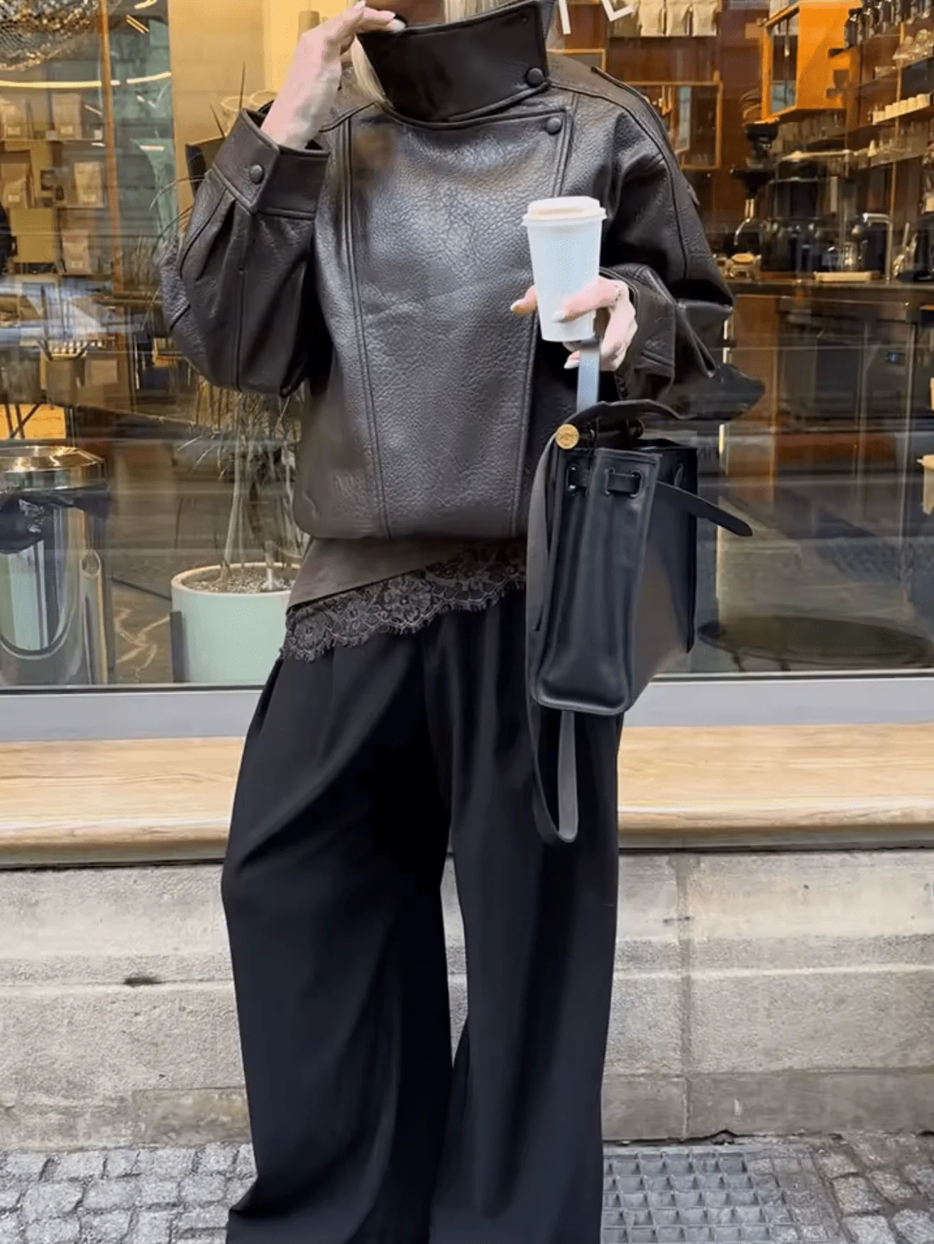 Damen Bikerjacke im Oversize-Stil mit hohem Kragen und asymmetrischem Reißverschluss | A&B - 2 - Annoboutique