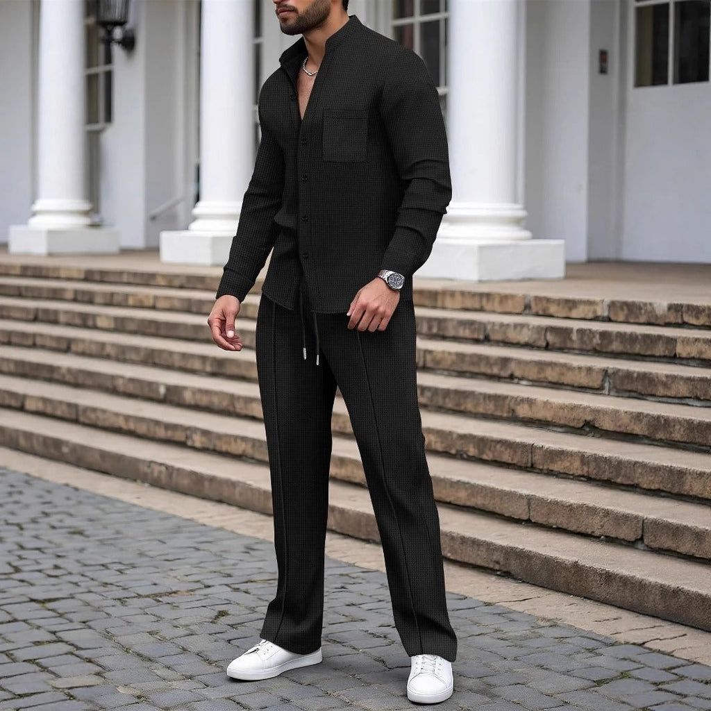 Elegantes Herren Outfit mit taillierter Hose und Knopfdetails | A&B - 1 - Annoboutique