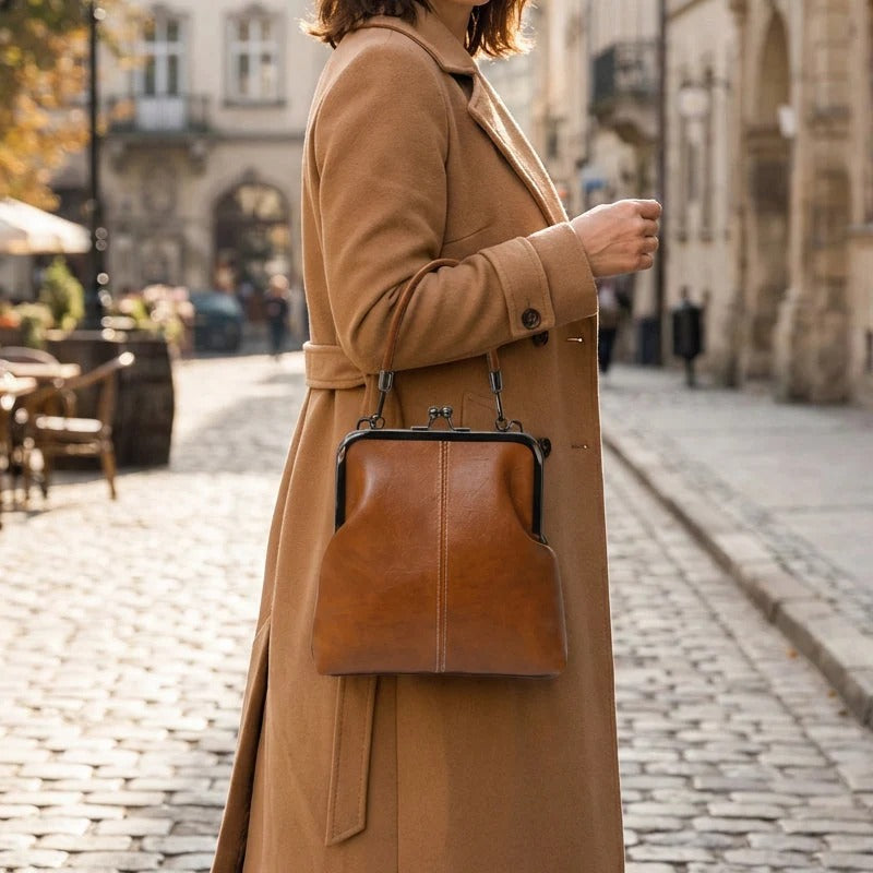Elegante Damenhandtasche mit klassischem Design und praktischer Trageoption | A&B - 3 - Annoboutique