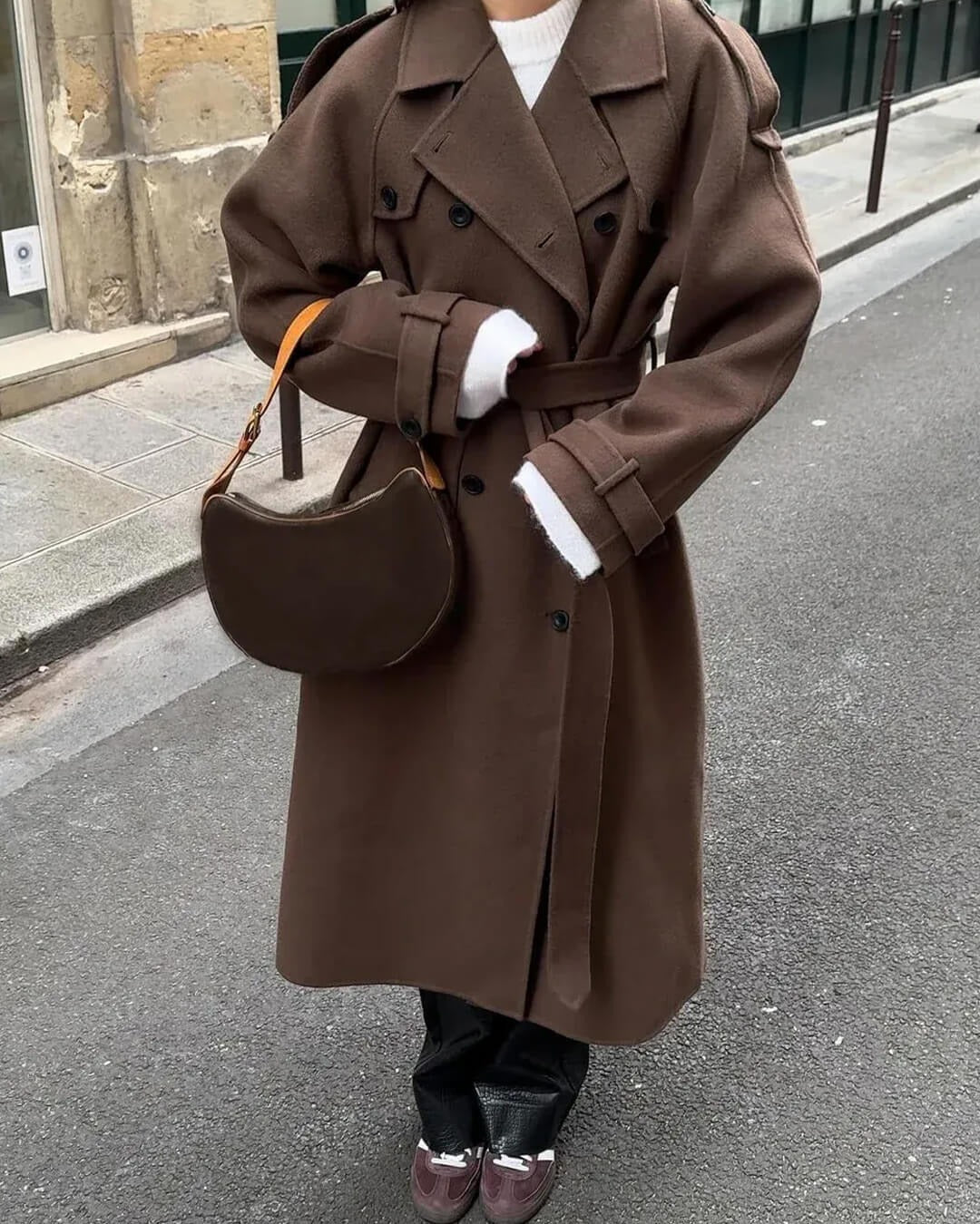 Eleganter Damenmantel mit tailliertem Schnitt und Gürtel | A&B - 1 - Annoboutique