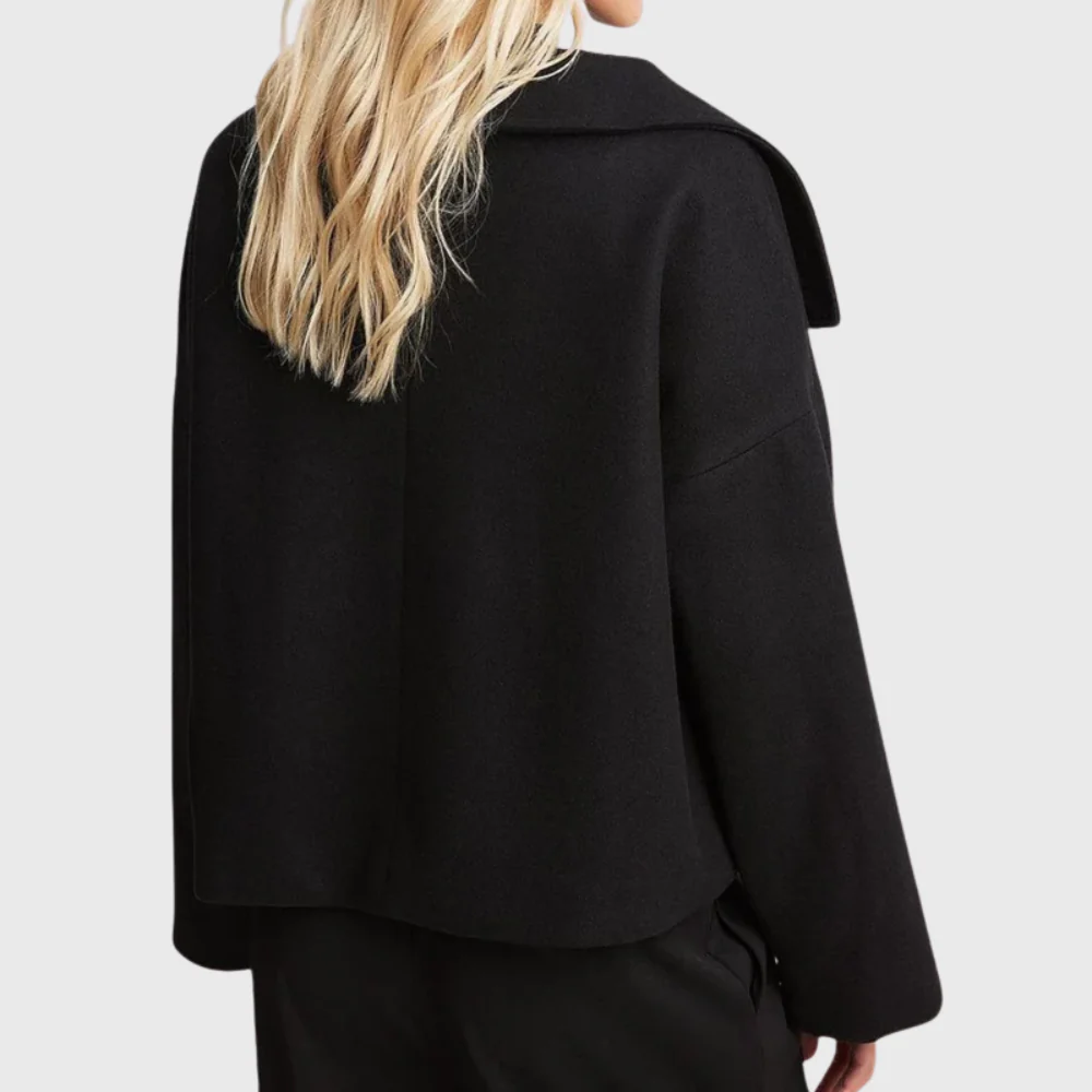Damenjacke mit breitem Revers und doppeltem Knopfdesign | A&B - 5 - Annoboutique