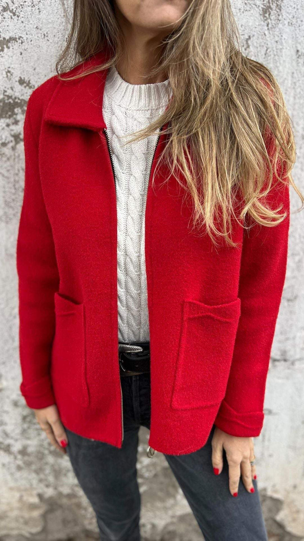 Lidia – Klassische Winterjacke im modernen Casual-Look für Damen