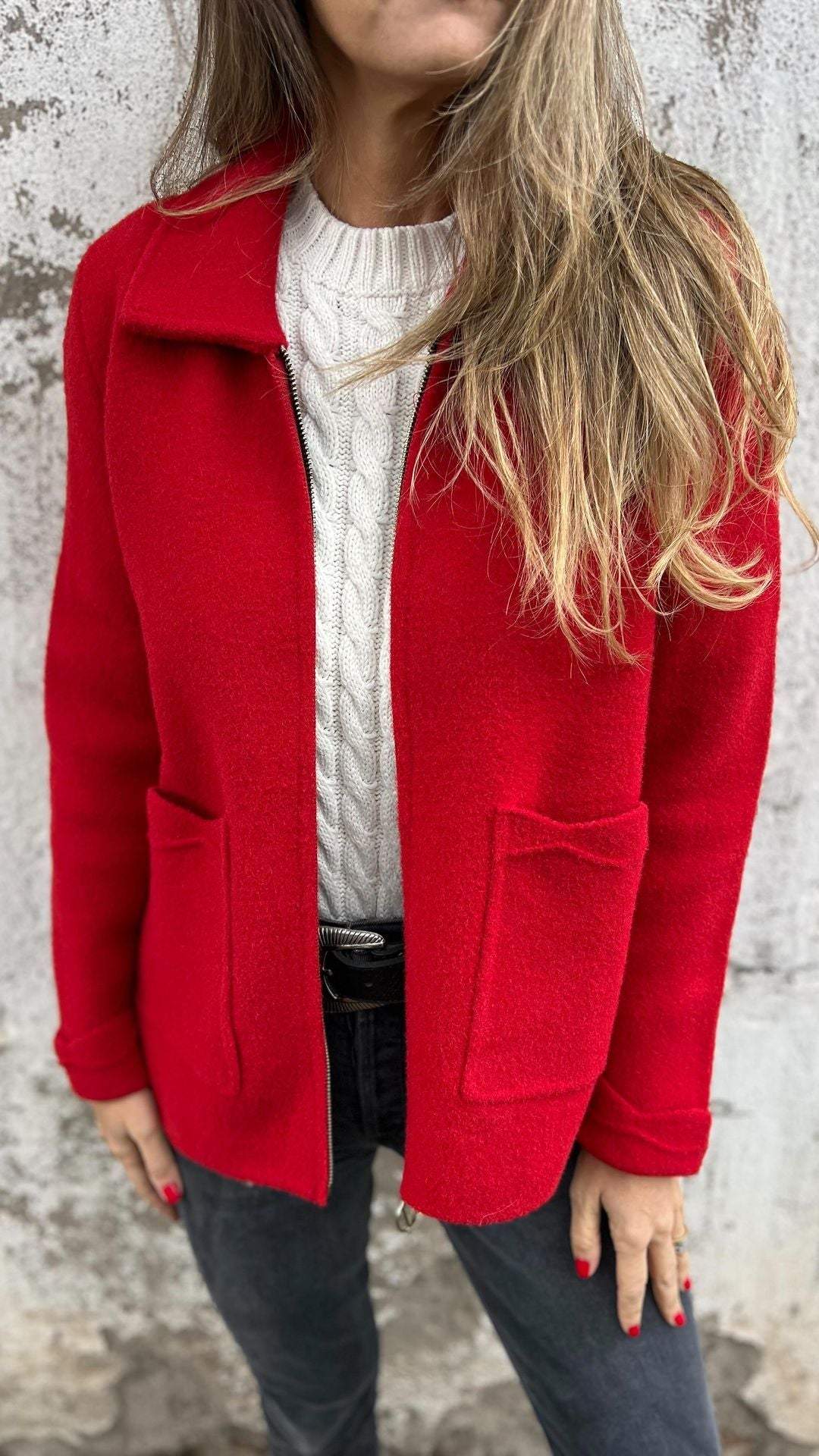 Lidia – Klassische Winterjacke im modernen Casual-Look für Damen
