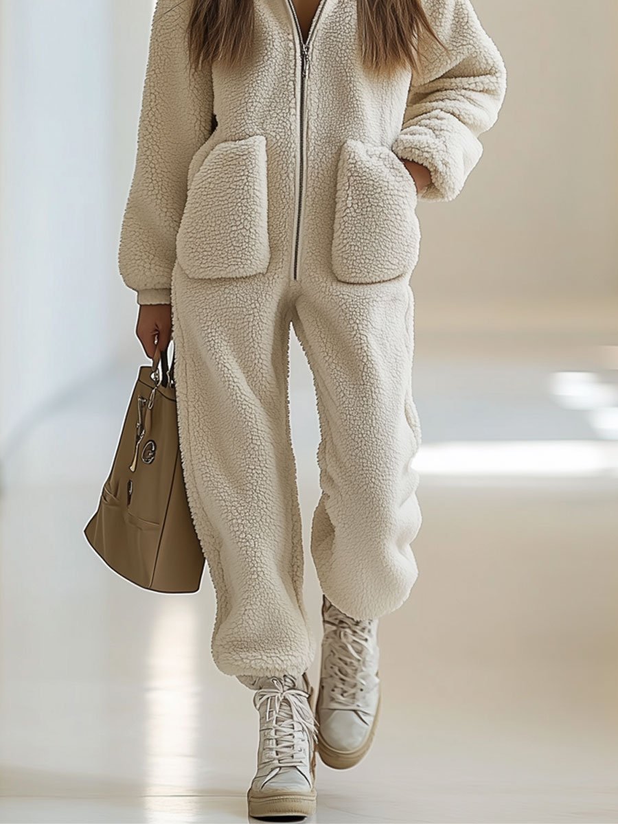Lina – Teddy Kapuzen Jumpsuit mit Reißverschluss