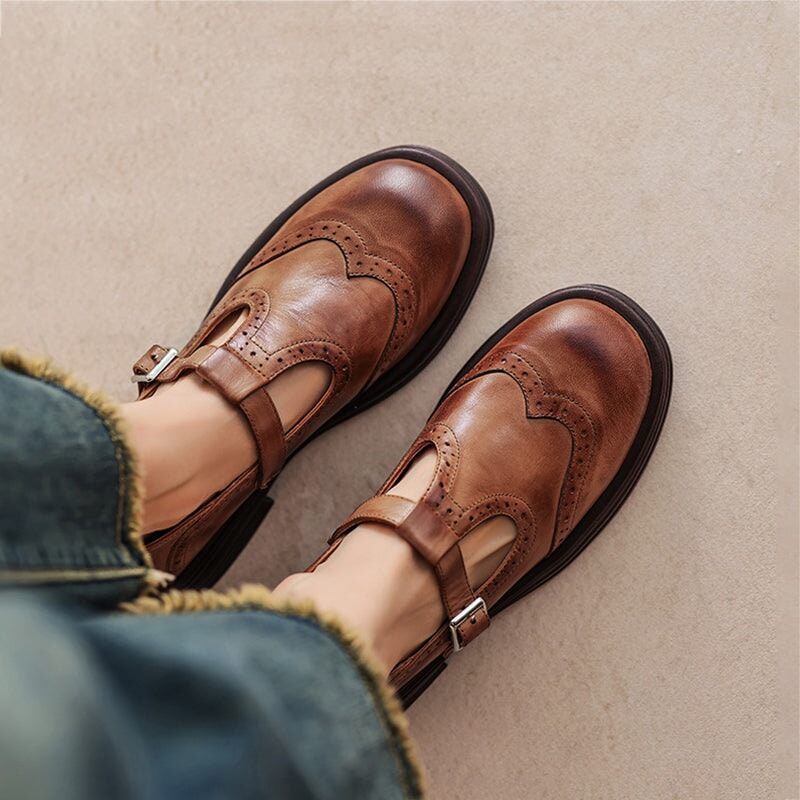 Lena – Klassische Mary Jane Schuhe mit Broguing-Details