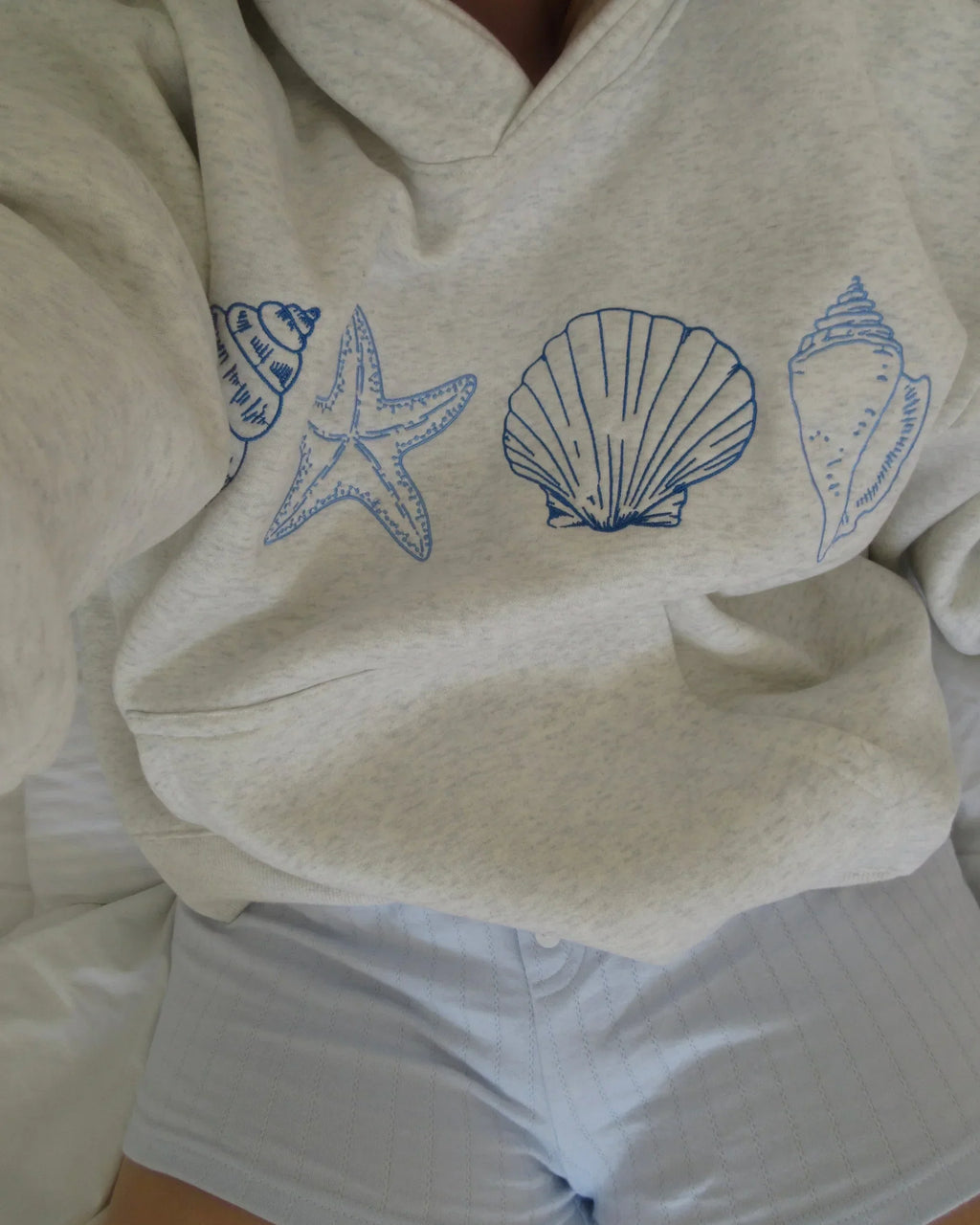 Isla – Lässiger Hoodie mit Muschel-Print Damen