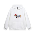 Cozy Pup Hoodie, in Weiss,  met geborduurde teckel in een Colorrijke trui, perfect voor koude winterdagen en feestelijke momenten