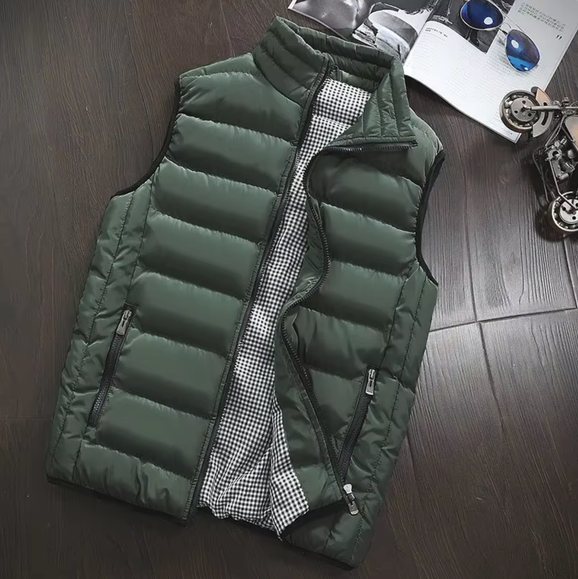 Wattierte Herrenweste mit Stehkragen und Reißverschluss - J&B - 3 - Annoboutique