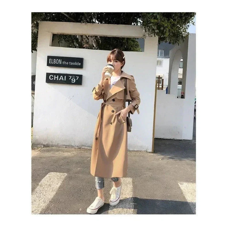 Trenchcoat Damen mit klassischem Schnitt und Gürtel | A&B - 9 - Annoboutique