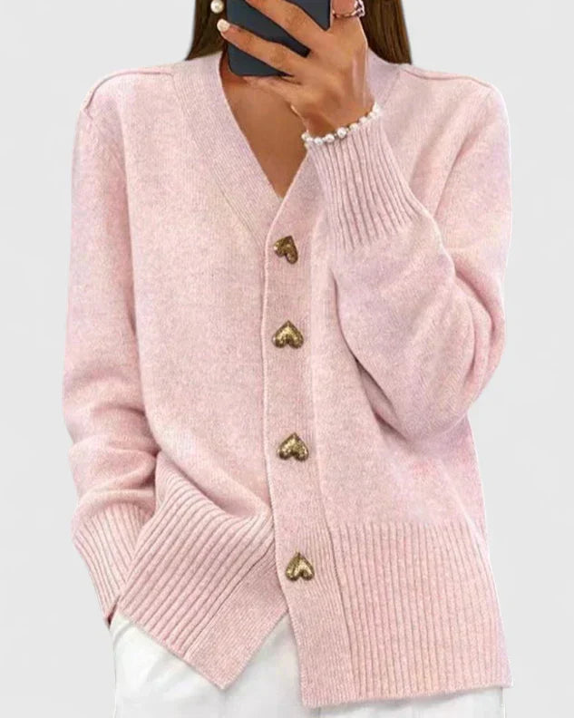 Damen Cardigan mit stilvollen herzförmigen Knöpfen und V-Ausschnitt - J&B - 3 - Annoboutique